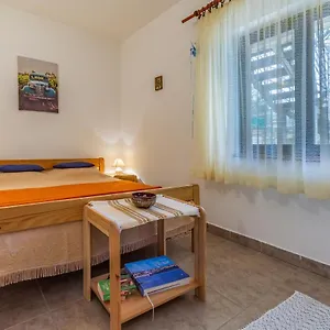 Ruzica Appartamento Pomer