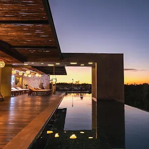 https://xamb.tulum-hotels.net